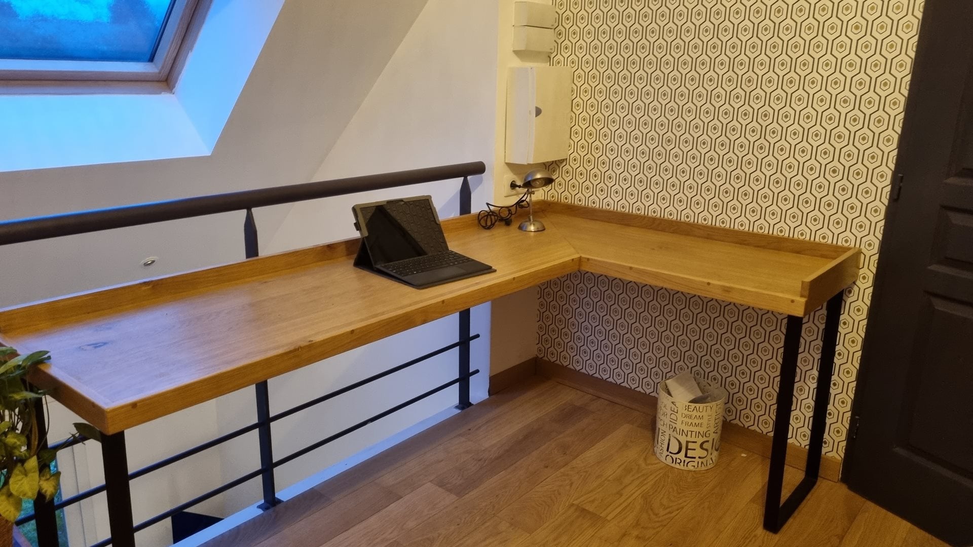 APPRENDRE À RÉALISER UN BUREAU D'ANGLE | Ryobi